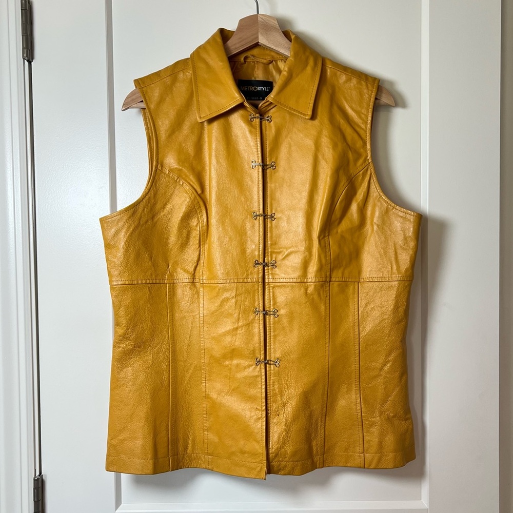 Metro Style Bright Yellow/Marigold Vintage 90s Collared Sleeveless Leather Vest🌻